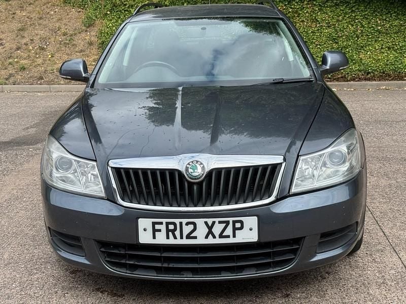 Used Skoda Octavia SE 105 HP (77 kW) 2012 Grey Estate