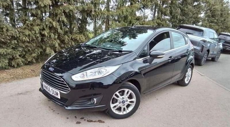 Used Ford Fiesta Zetec 82 HP (60 kW) 2016 Black Hatchback