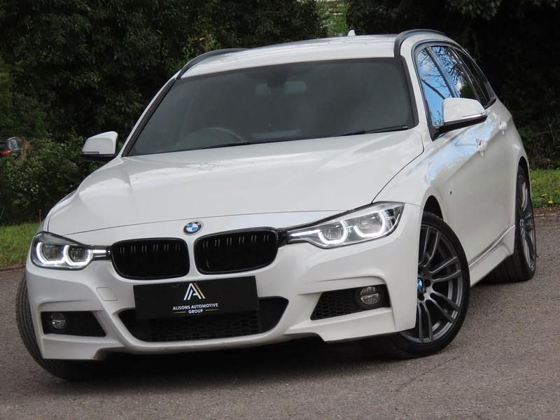 Usado BMW 320 M Sport 2017 Blanco Familiar