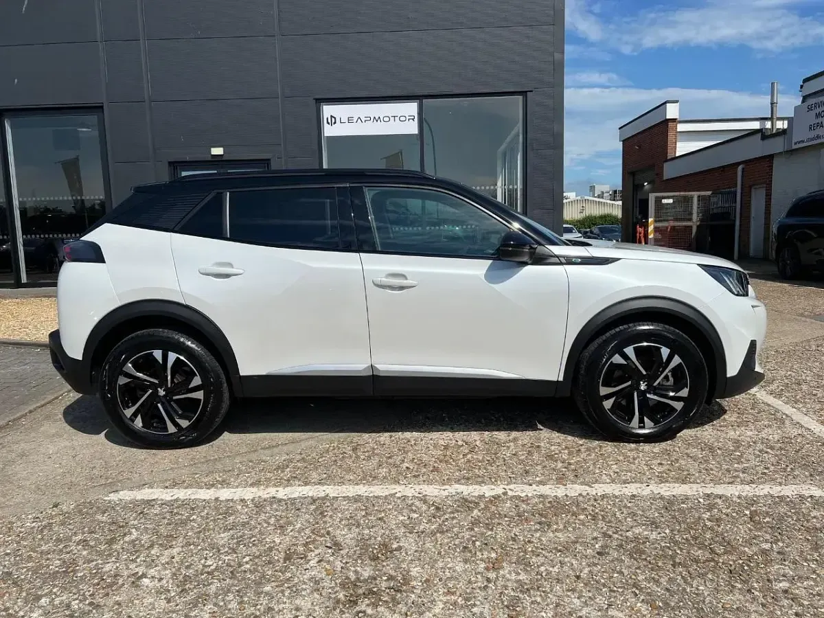 Used Peugeot e-2008 GT 98 kW (134 HP) 2023 White SUV