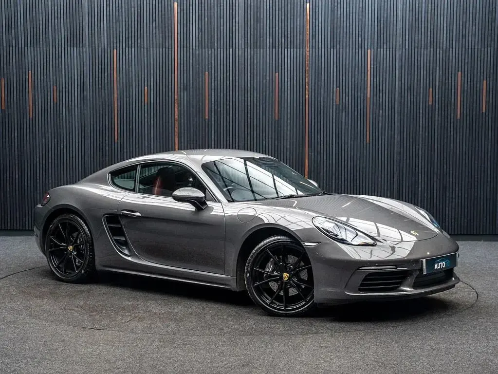 Used Porsche 718 Cayman 300 HP (220 kW) 2018 Grey Coupe