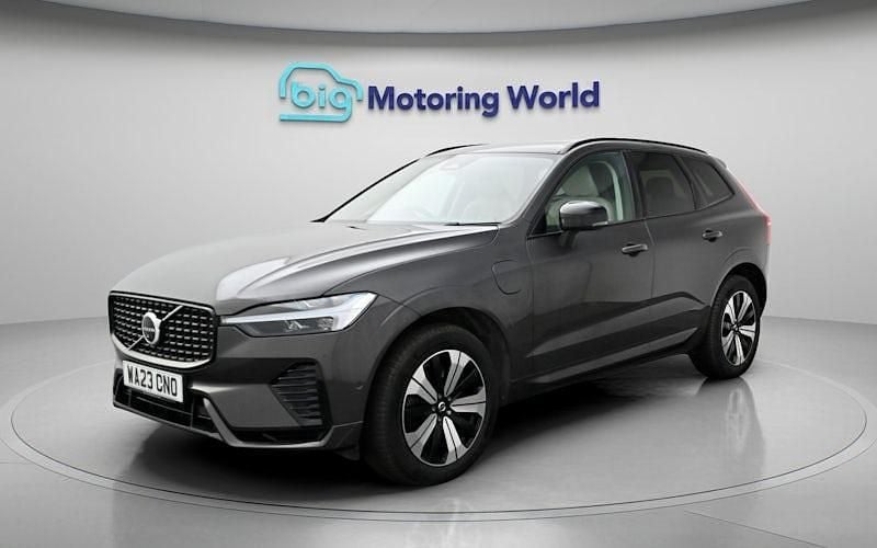 Usado Volvo XC60 Plus 349 HP (256 kW) 2023 Cinzento SUV