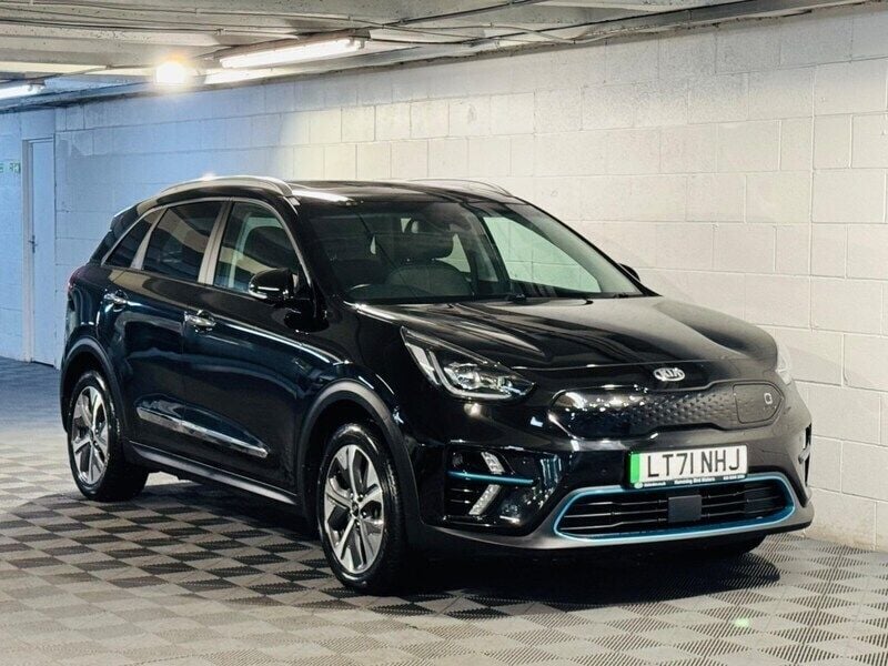 Black Used 2021 Kia e-Niro 4 SUV | £9,989 (Expensive) - Image 1/4