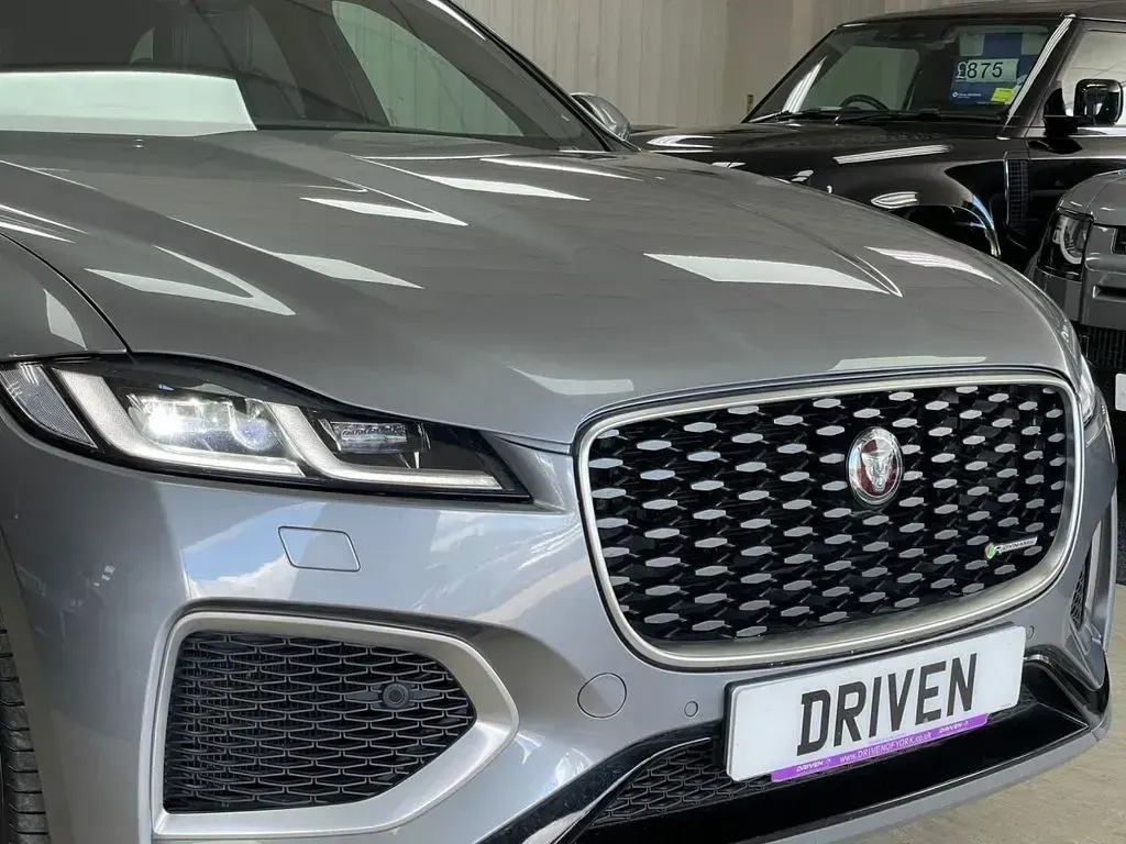 Used Jaguar F-Pace R-Dynamic 404 HP (297 kW) 2022 Grey SUV