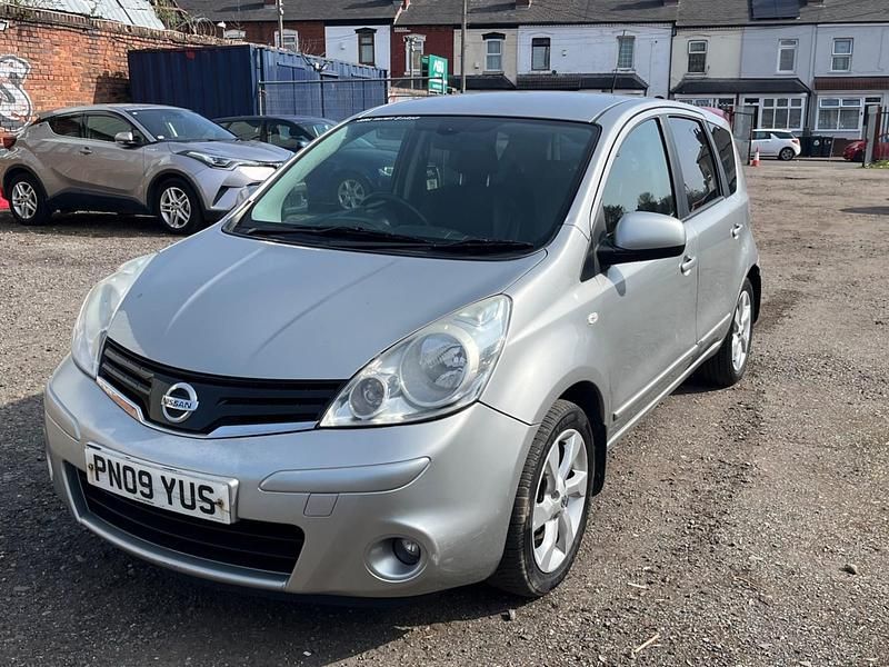 Used Nissan Note Tekna 110 HP (80 kW) 2009 Silver Hatchback