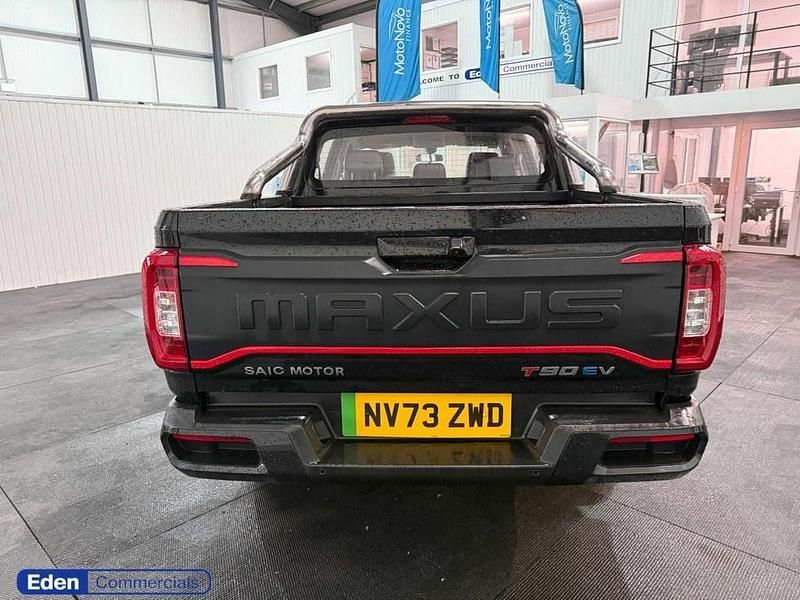 Used Maxus eDeliver 3 130 kW (177 HP) 2023 Black Van