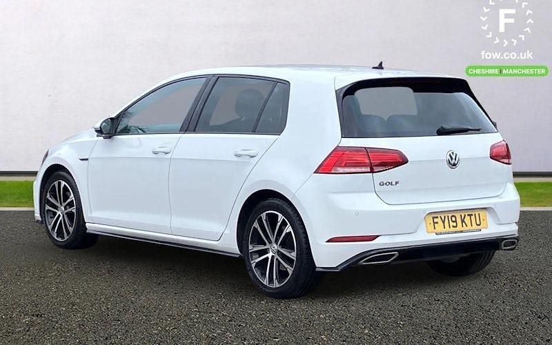 Used VW Golf VII R-line 150 HP (110 kW) 2019 White Hatchback
