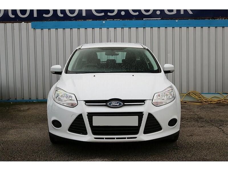 Used Ford Focus 115 HP (84 kW) 2013 Green Estate