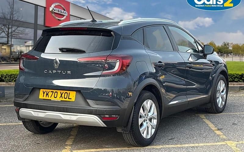 Used Renault Captur Iconic 101 HP (74 kW) 2020 Blue SUV