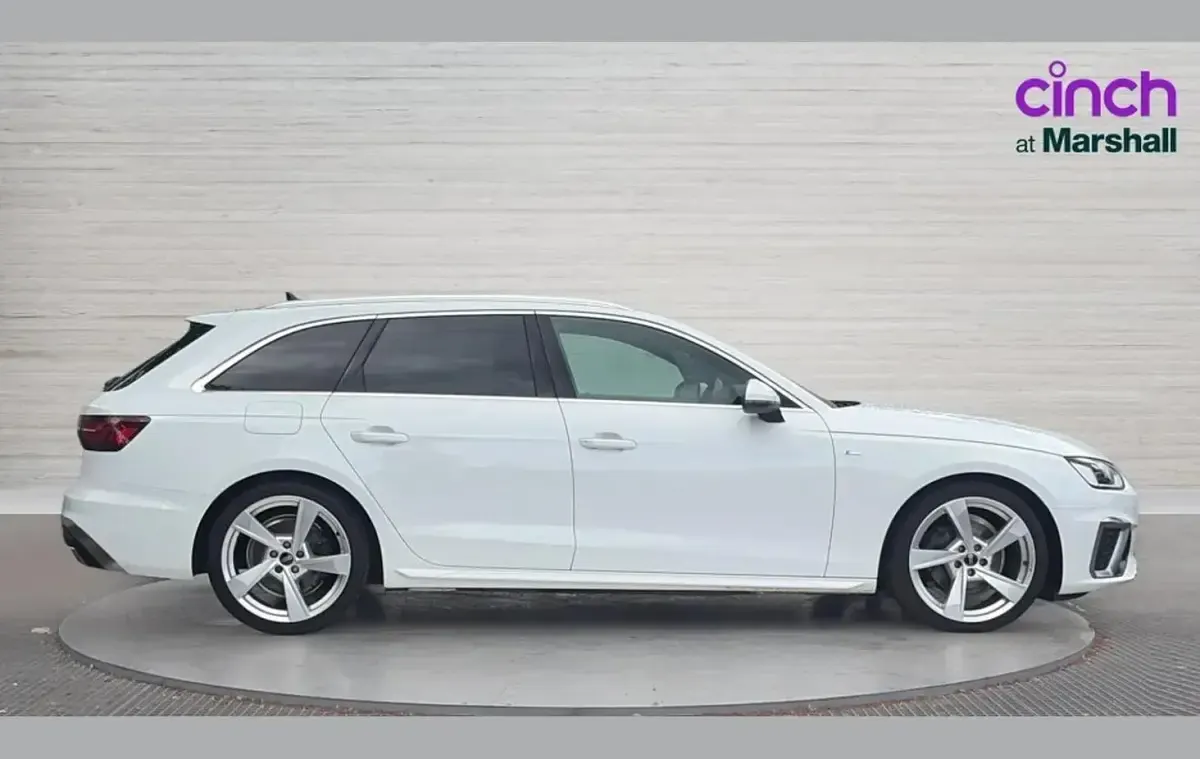 Used Audi A4 S-Line 150 HP (110 kW) 2023 White Estate