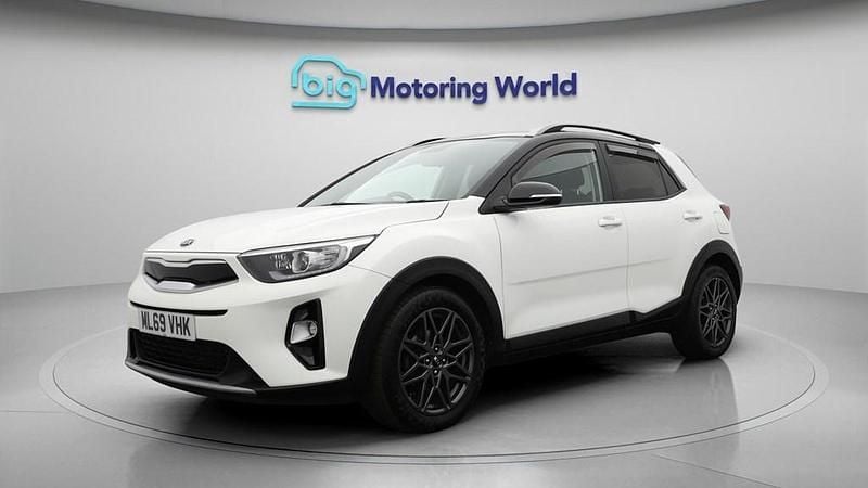 Used Kia Stonic 118 HP (86 kW) 2019 White SUV