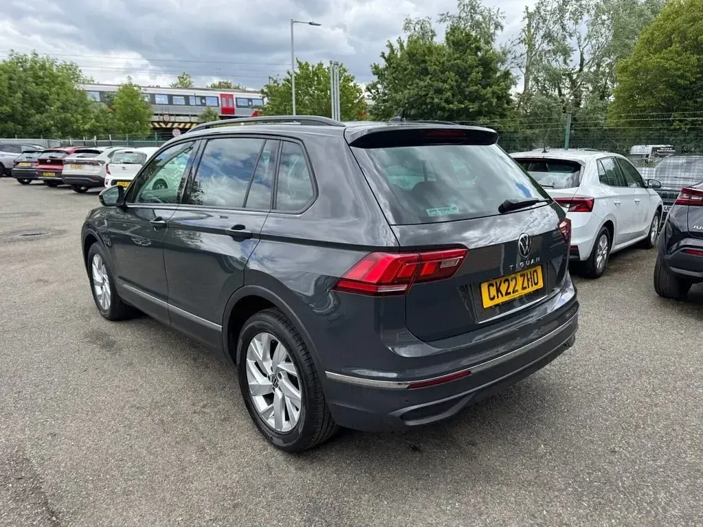 Used VW Tiguan Life 150 HP (110 kW) 2022 Grey SUV