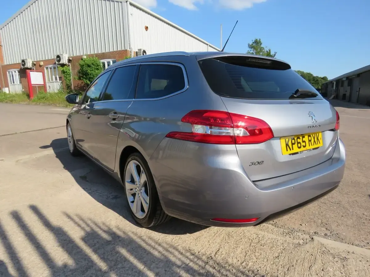 Used Peugeot 308 Allure 150 HP (110 kW) 2015 Grey Estate