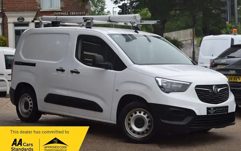 Used Vauxhall Combo Edition 101 HP (74 kW) 2019 MPV