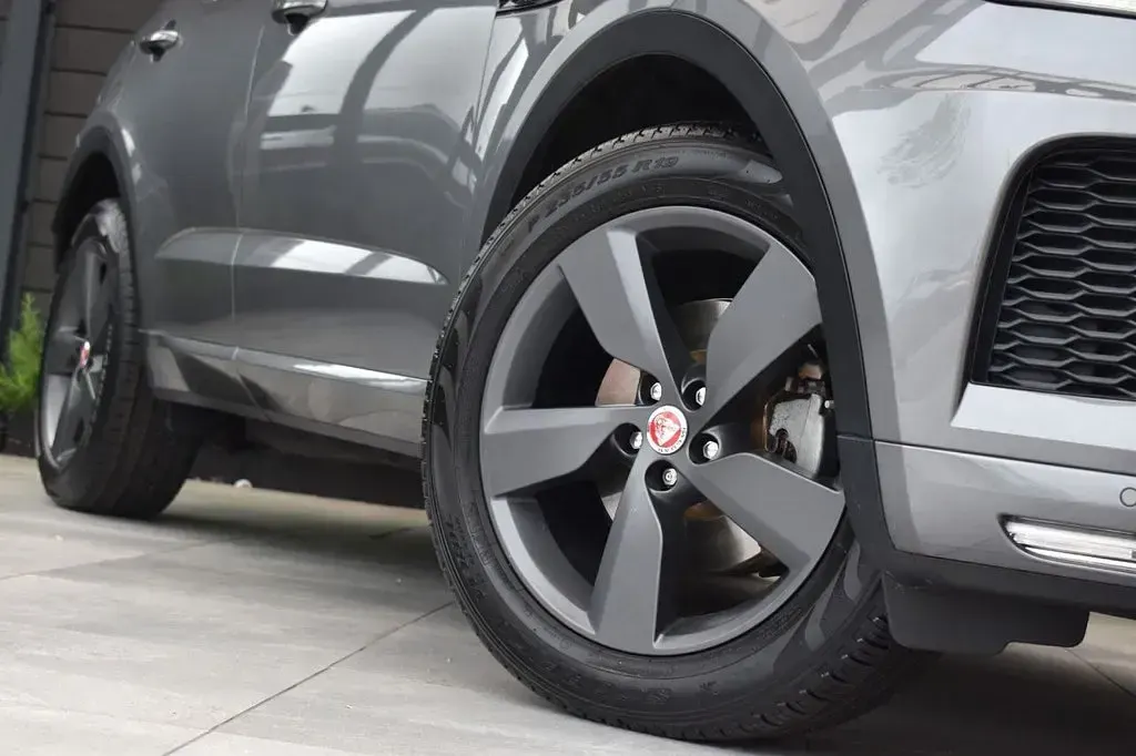 Used Jaguar E-Pace Chequered Flag 150 HP (110 kW) 2020 Grey SUV