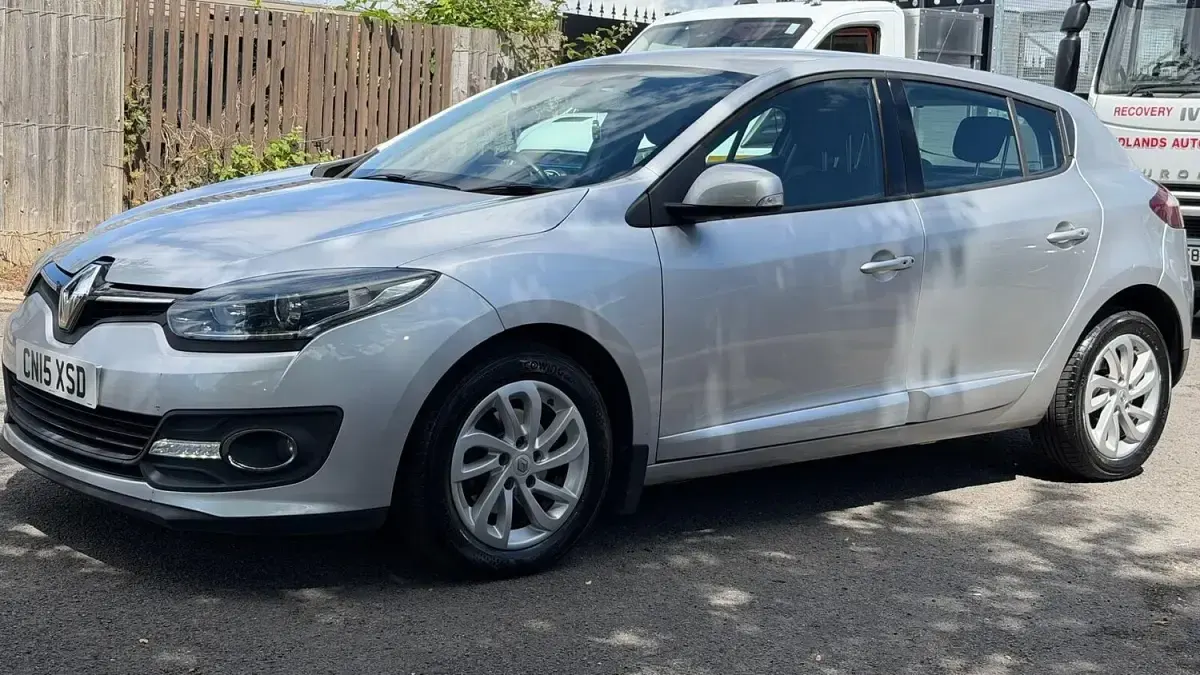 Used Renault Mégane Dynamique 2015 Silver Hatchback