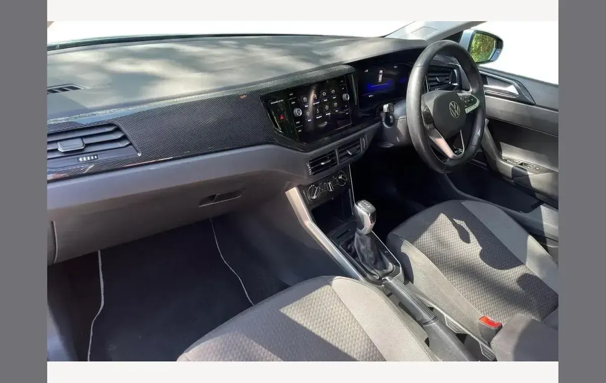 Used VW Polo Life 95 HP (69 kW) 2023 Silver Hatchback