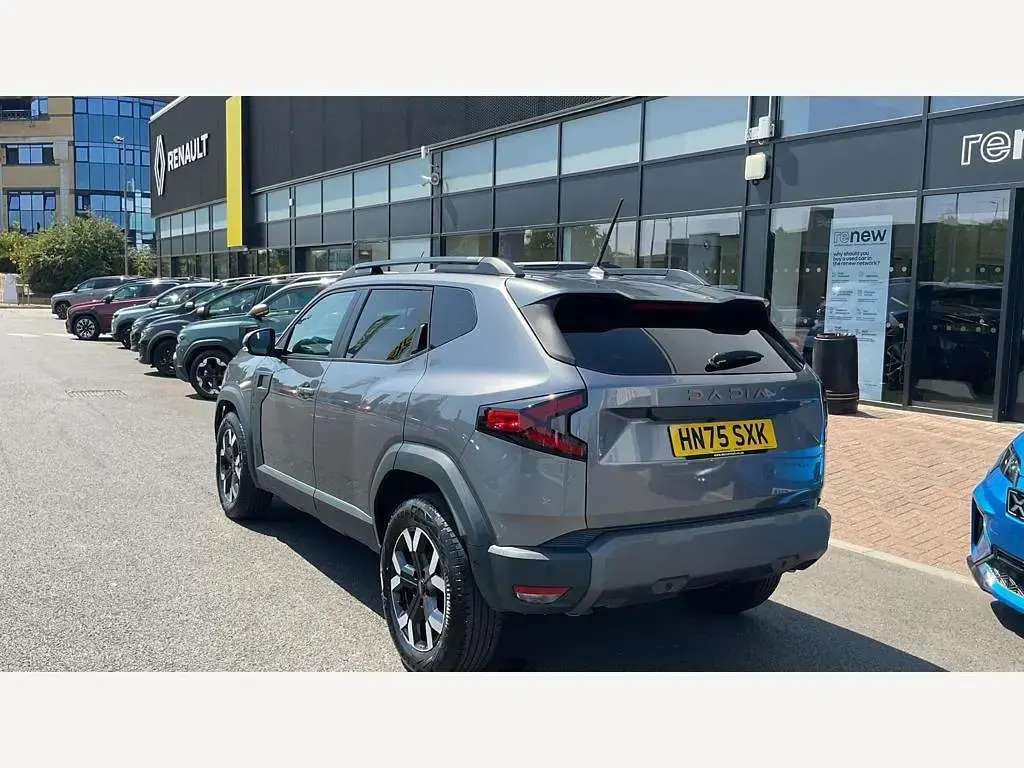 Used Dacia Duster Extreme 130 HP (95 kW) 2025 Grey SUV