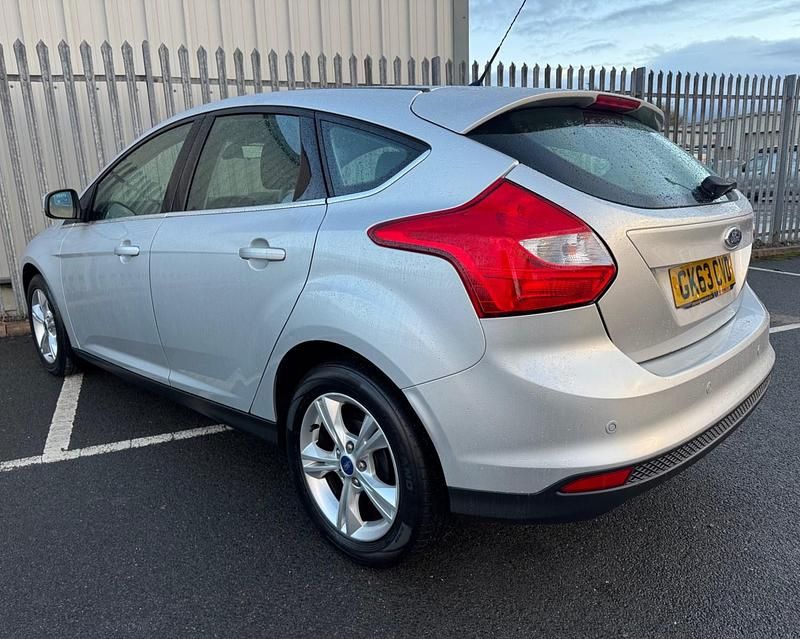 Used Ford Focus Zetec 2013 Silver Hatchback