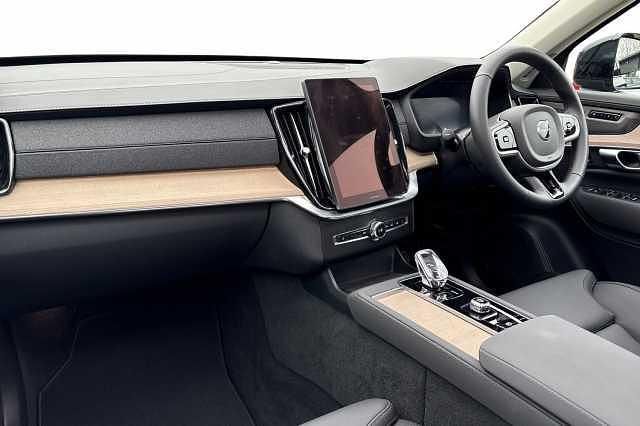 Used Volvo XC90 Plus 449 HP (330 kW) 2025 Black SUV