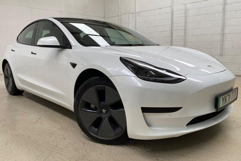 White Used 2021 Tesla Model 3 Standard Range Plus Sedan | £17,499 (Good price) - Image 1/1