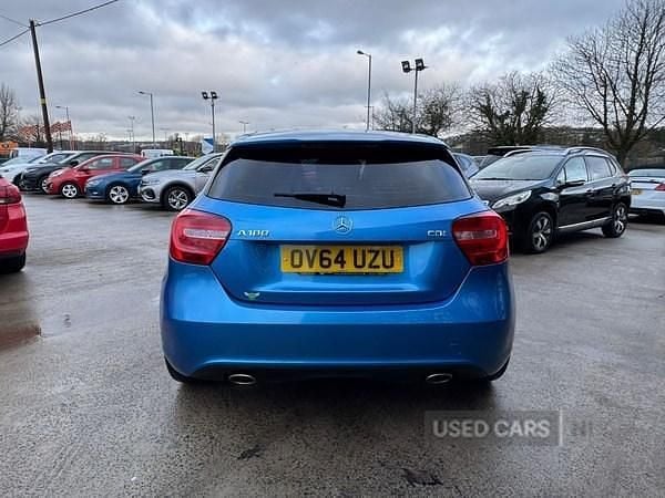 Used Mercedes A180 109 HP (80 kW) 2014 Blue Hatchback