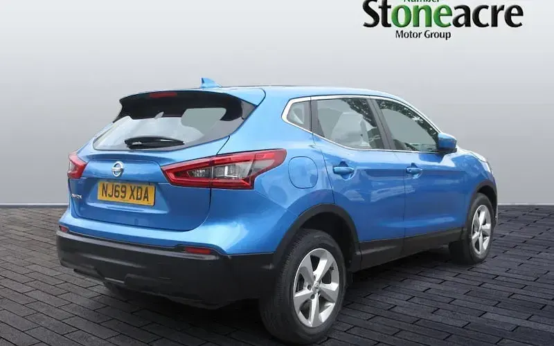 Used Nissan Qashqai Acenta Premium 116 HP (85 kW) 2020 SUV