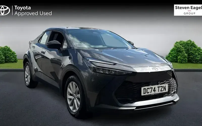 Used Toyota C-HR 140 HP (102 kW) 2025 SUV