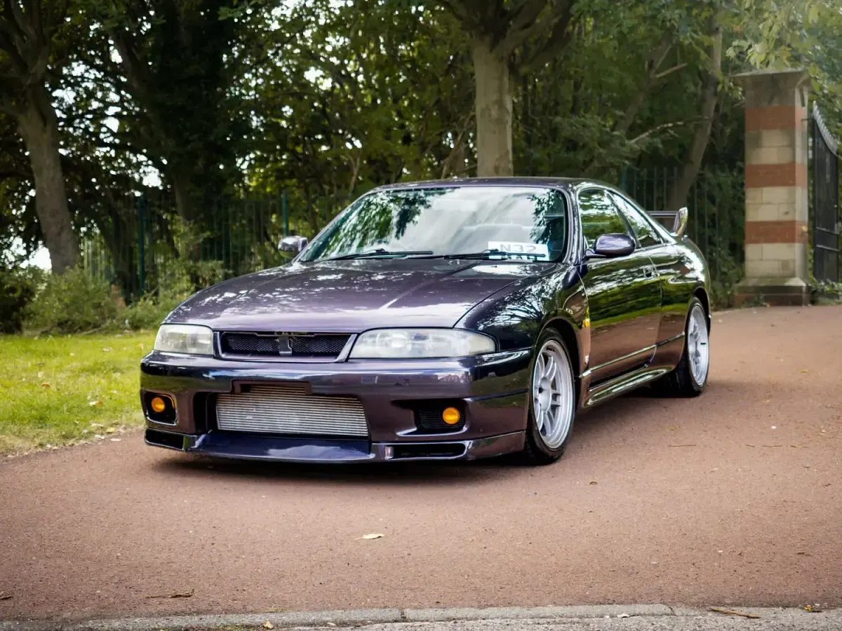 Used Nissan Skyline 280 HP (205 kW) 1995 Grey Coupe