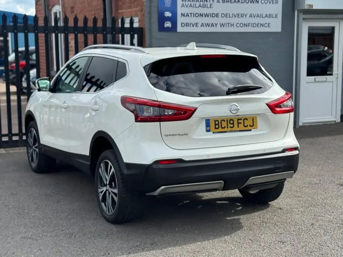 Used Nissan Qashqai N-Connecta 150 HP (110 kW) 2019 White SUV