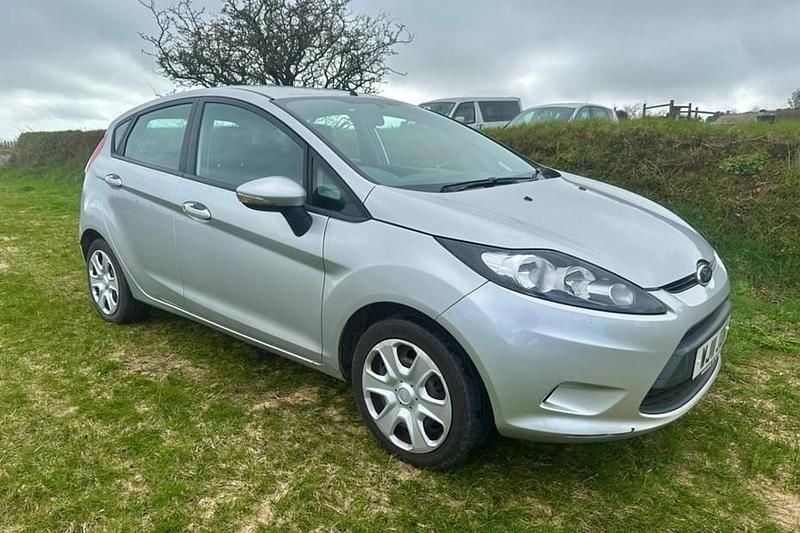 Used Ford Fiesta 82 HP (60 kW) 2011 Silver Hatchback