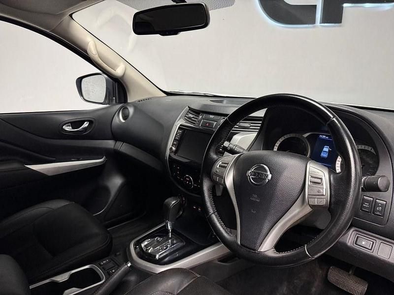 Used Nissan Navara Tekna 190 HP (139 kW) 2021 White Pickup