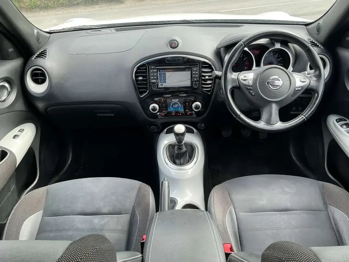 Used Nissan Juke N-Vision 115 HP (84 kW) 2016 White SUV