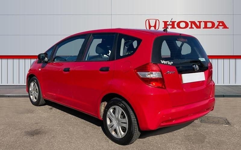 Used Honda Jazz S 90 HP (66 kW) 2015 Hatchback