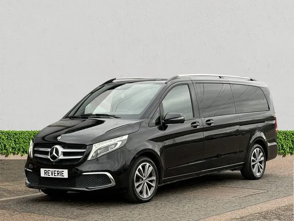 Używany Mercedes V220 163 KM (119 kW) 2020 Czarny Minivan