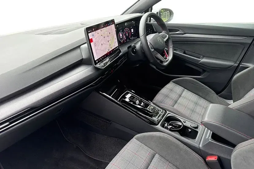 Used VW Golf VIII GTI 265 HP (194 kW) 2025 Pure white Hatchback