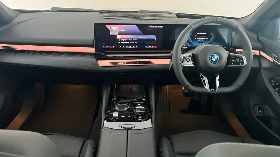 Used BMW 530e M Sport 295 HP (216 kW) 2026 Blue Estate