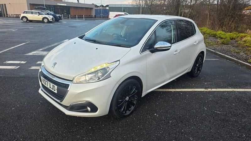 White Used 2017 Peugeot 208 Allure Hatchback | £3,495 (Super price) - Image 1/4
