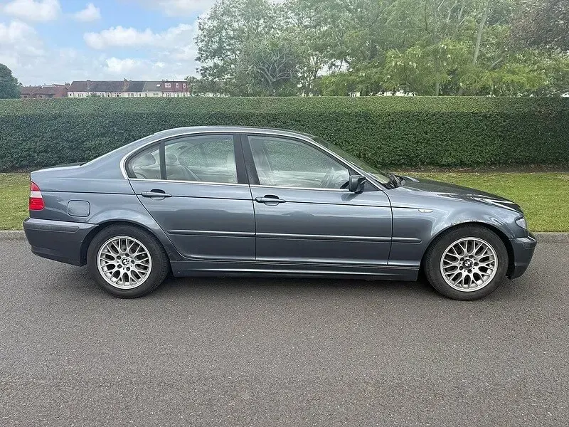 Used BMW 320 2002 Steel grey Sedan