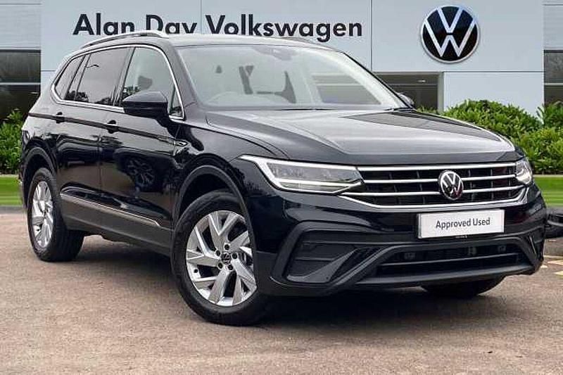 Black Used 2025 VW Tiguan Allspace Life SUV | £33,995 - Image 1/4