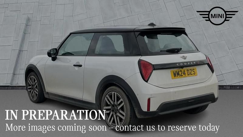 Used Mini Cooper S Hatch 201 HP (147 kW) 2024 White Hatchback