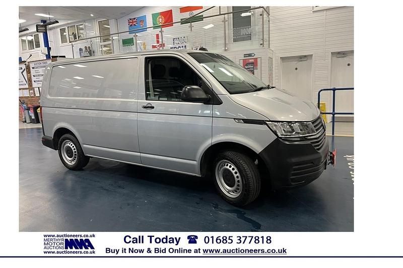 Used VW Transporter Startline 150 HP (110 kW) 2021 Silver Van