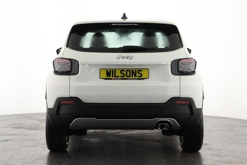 Used Jeep Avenger Altitude 100 HP (73 kW) 2025 White SUV