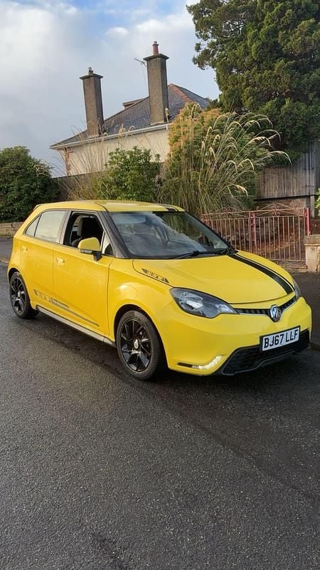 Yellow Used 2017 MG MG3 Hatchback | £3,595 (Super price) - Image 1/4