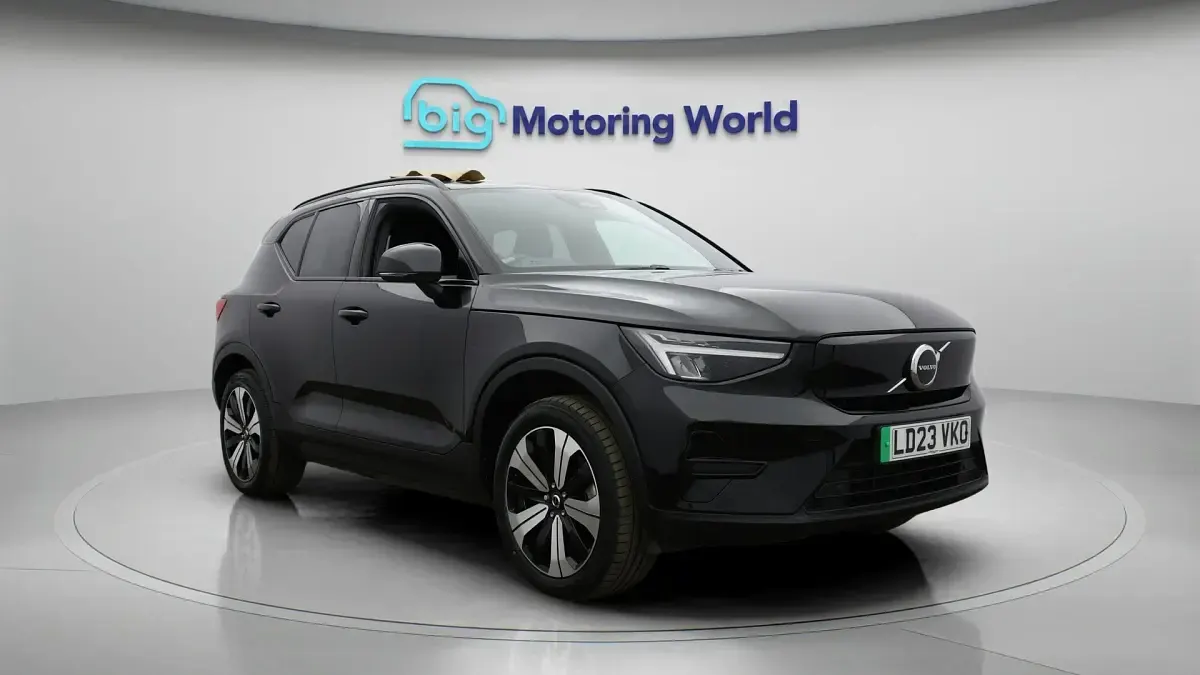 Used Volvo XC40 Core 300 kW (408 HP) 2022 SUV