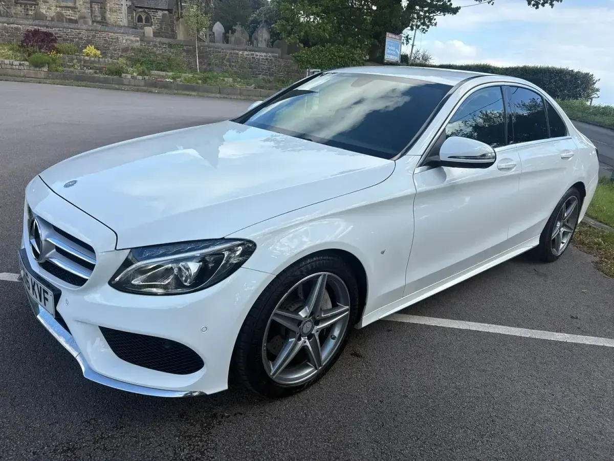 Begagnad Mercedes C250 AMG line 204 HK (150 kW) 2016 Vit Sedan