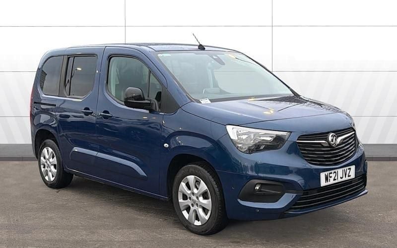 Used Vauxhall Combo 131 HP (96 kW) 2021 Estate