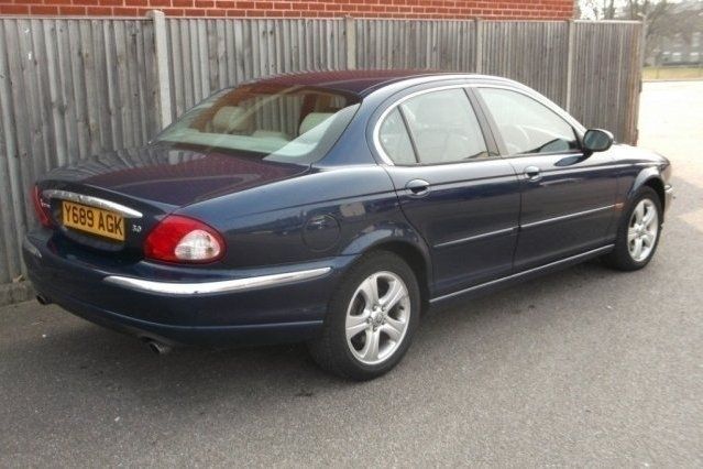 Used Jaguar X-type 231 HP (169 kW) 2001 Sedan
