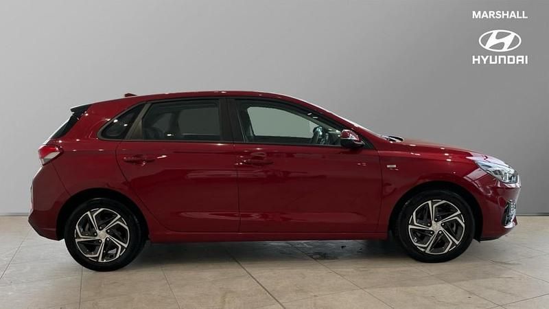 Used Hyundai i30 SE 120 HP (88 kW) 2022 Red