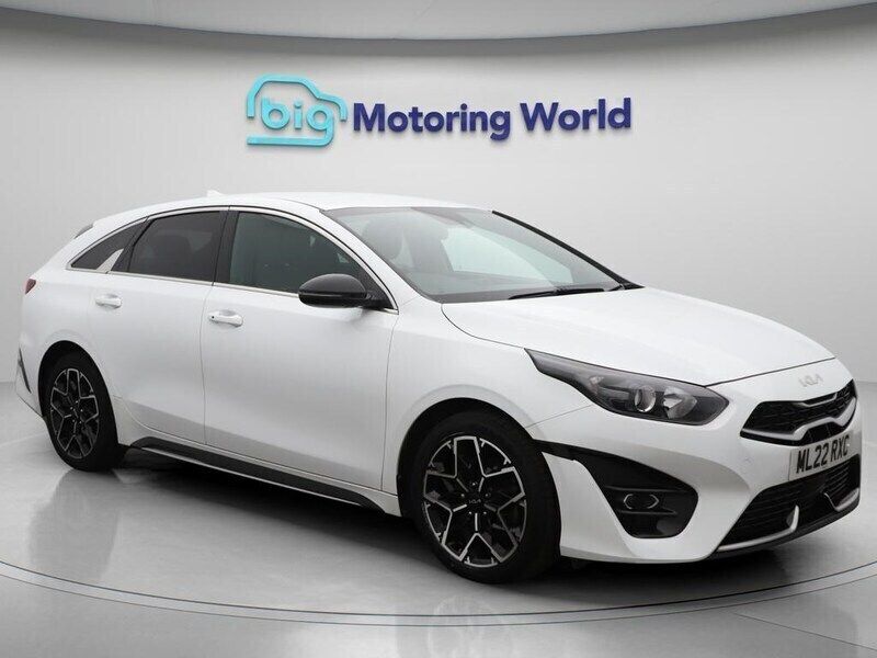 White Used 2022 Kia ProCeed GT-Line Hatchback | £16,000 (Fair price) - Image 1/4